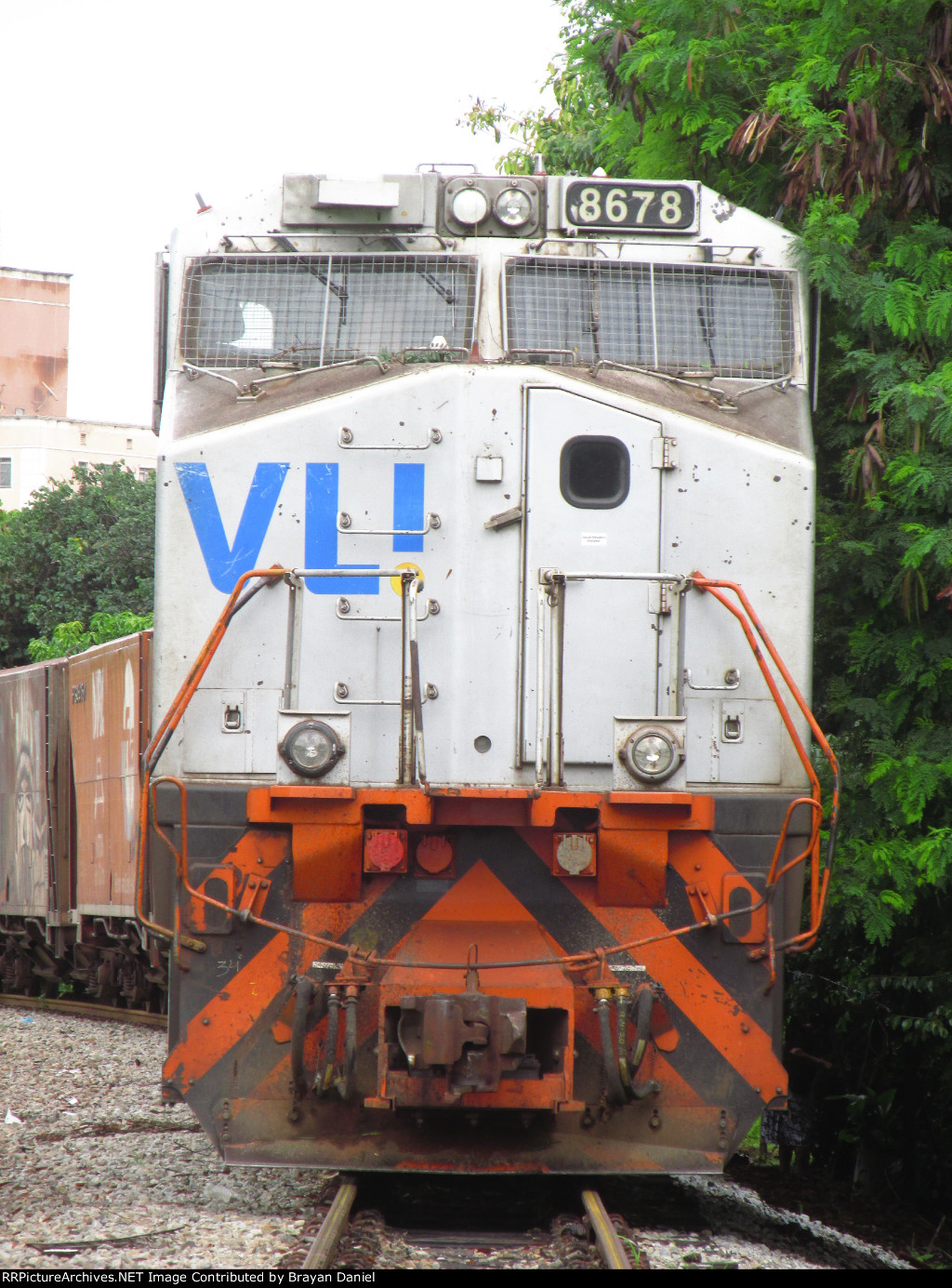 VLI 8678